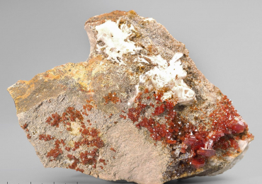 Ванадинит с баритом - «globural.ru» - Махачкала